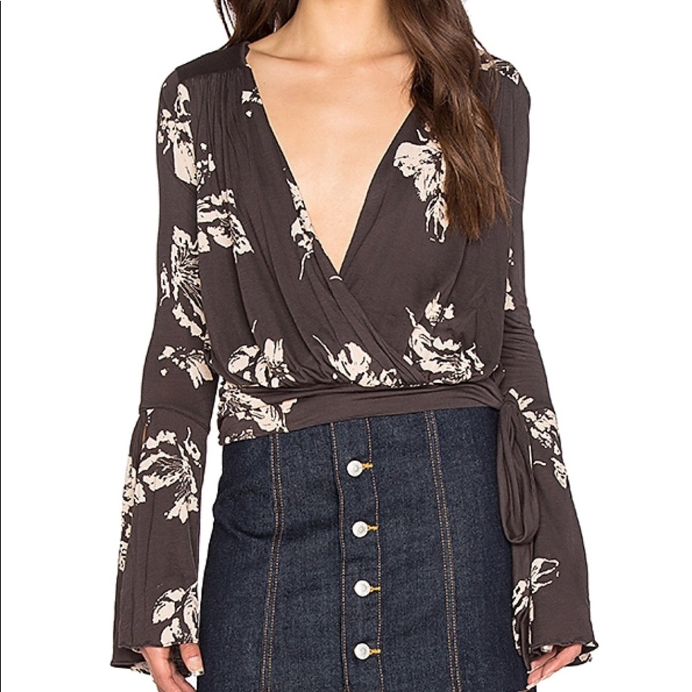 |•Free People•| ‘Fiona’ Trumpet Sleeve Blouse